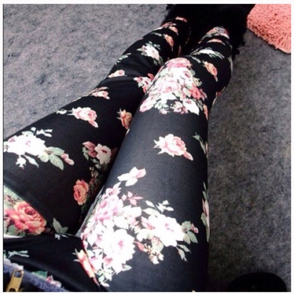 Rose Leggings - Picture 1 of 2